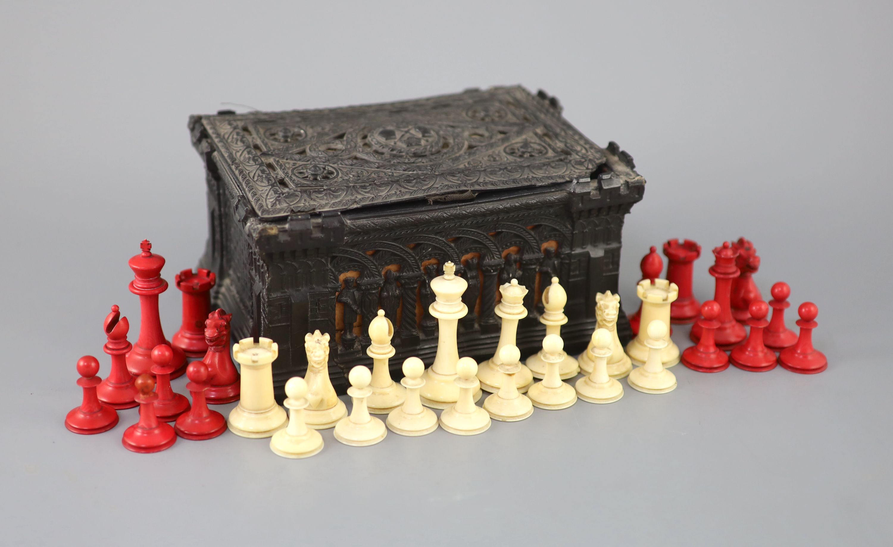 A Jaques London red and white ivory 2¾ Staunton chess set, c.1850, 8.25 x 6 x 4in.